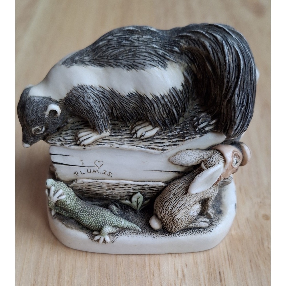 Harmony Kingdom Trinket Box Figurine Skunks Foul Play TJSK With Box H10